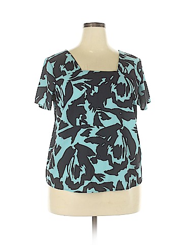 ELOQUII Short Sleeve Blouse (view 1)