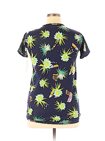 Lularoe Short Sleeve T-Shirt (view 2)