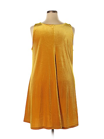 Old Navy Casual Dress (view 2)