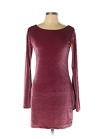 Urban Outfitters Casual Dress (view 1)