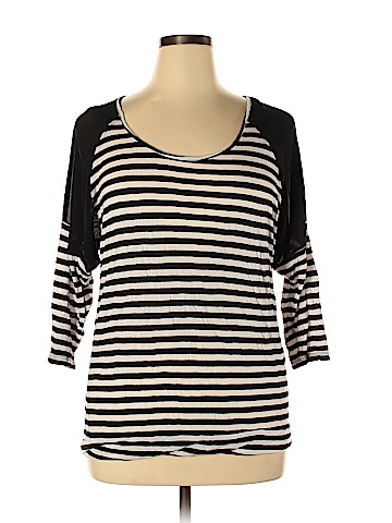 Jessica Simpson 3/4 Sleeve Top (view 1)