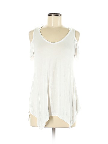 Almost Famous Short Sleeve Top (view 1)