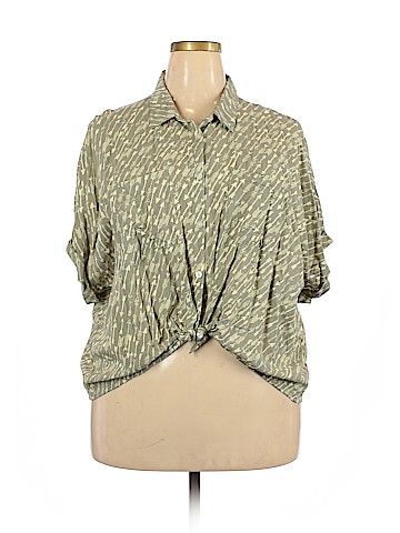 Lularoe Short Sleeve Button-Down Shirt (view 1)