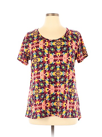 Lularoe Short Sleeve T-Shirt (view 1)
