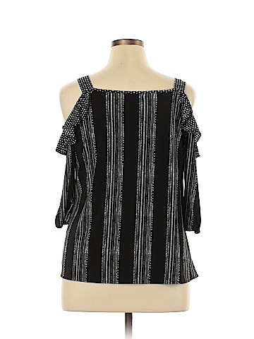 Maurices 3/4 Sleeve Top (view 2)