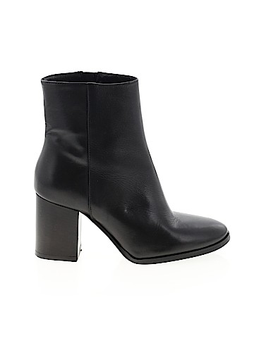 Emozioni Ankle Boots (view 1)