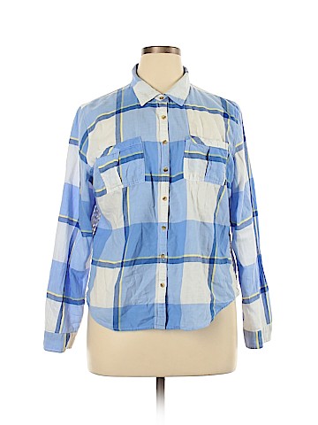 Maurices Long Sleeve Button-Down Shirt (view 1)