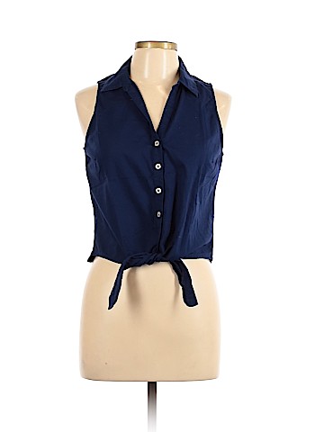 Forever 21 Sleeveless Button-Down Shirt (view 1)