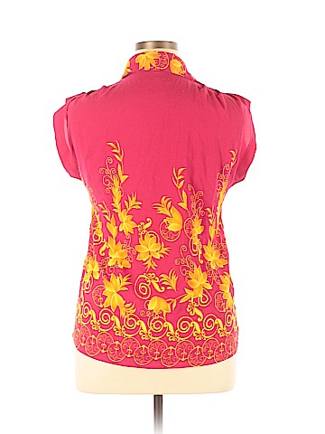 T-C Fashion Sleeveless Blouse (view 2)