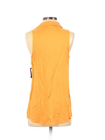 Old Navy Sleeveless Blouse (view 2)