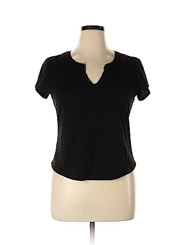 New York & Company Short Sleeve T-Shirt (view 1)