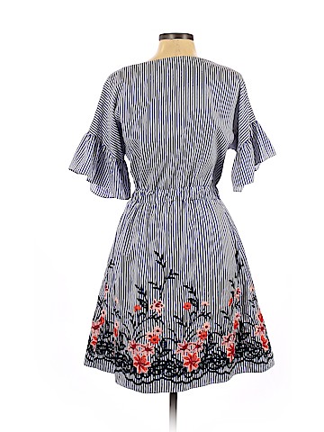 Julia Jordan Casual Dress (view 2)