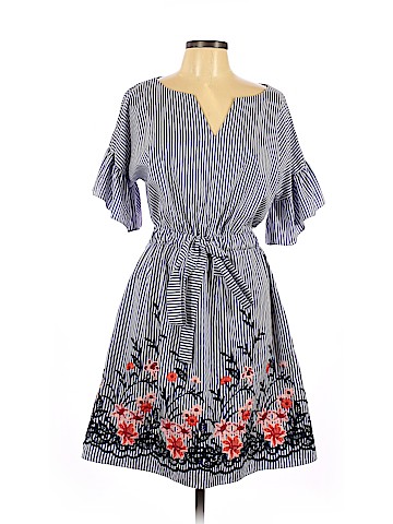 Julia Jordan Casual Dress (view 1)