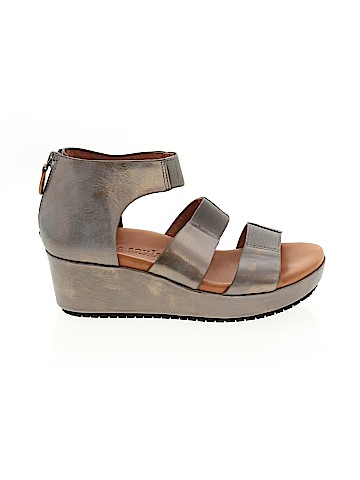 Gentle Souls Wedges (view 1)