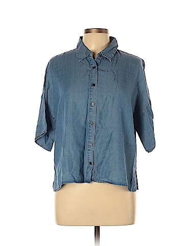 Forever 21 Short Sleeve Button-Down Shirt (view 1)