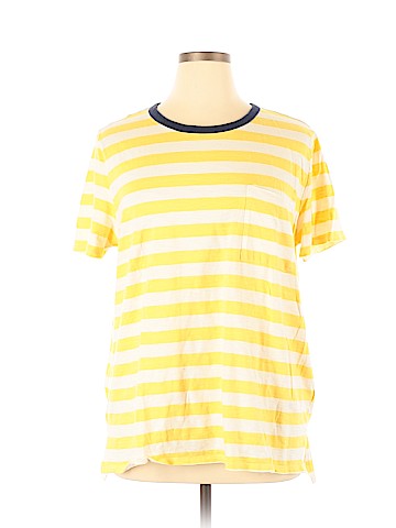 Old Navy Short Sleeve T-Shirt (view 1)