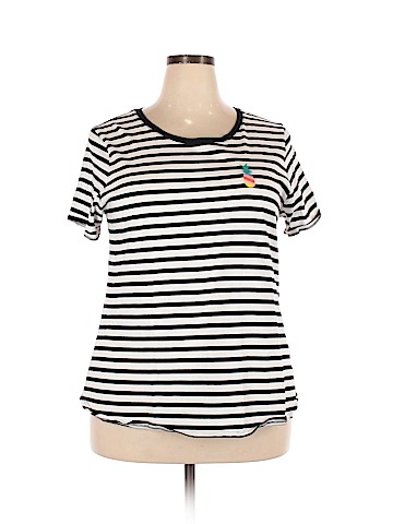 Old Navy Short Sleeve T-Shirt (view 1)