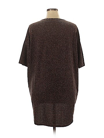 Lularoe Short Sleeve Top (view 2)