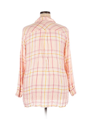 Old Navy Long Sleeve Button-Down Shirt (view 2)