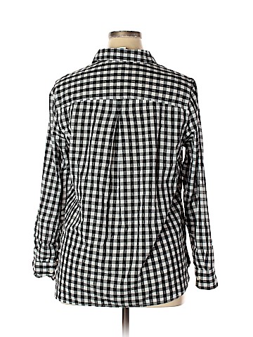 Old Navy Long Sleeve Button-Down Shirt (view 2)