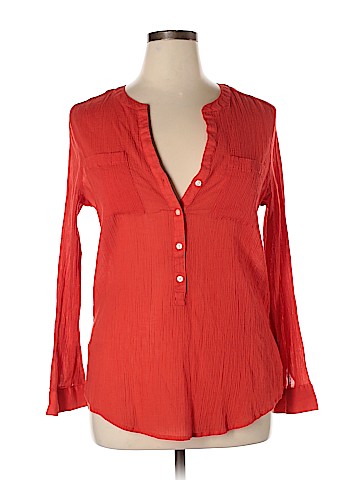 Old Navy Long Sleeve Button-Down Shirt (view 1)