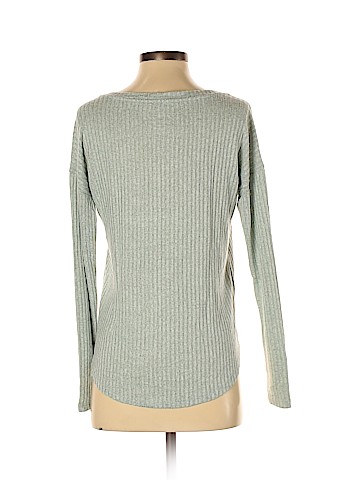 American Eagle Outfitters Pullover Sweater (view 2)