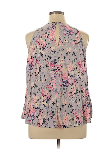 Old Navy Sleeveless Blouse (view 2)