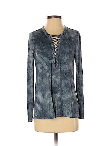 American Eagle Outfitters Long Sleeve Top (view 1)