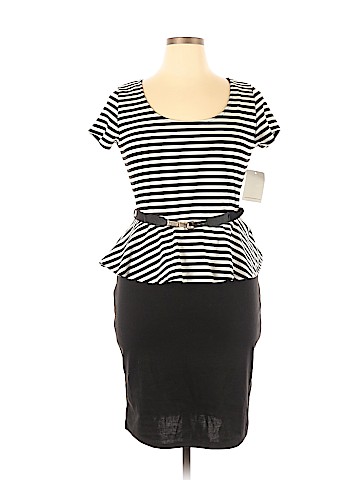 FASHION TO FIGURE Cocktail Dress (view 1)