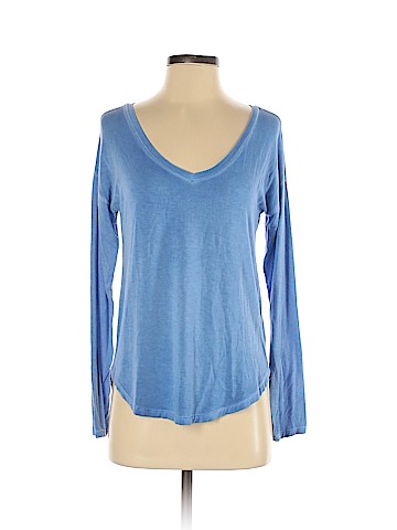 American Eagle Outfitters Long Sleeve T-Shirt (view 1)