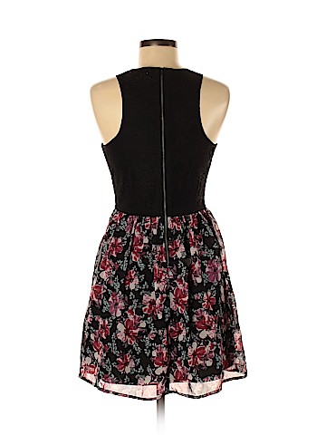 Local Socialite Casual Dress (view 2)