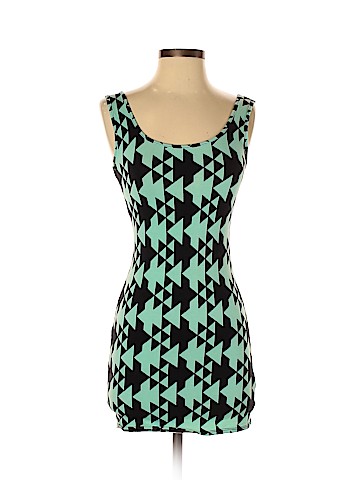 Charlotte Russe Tank Top (view 1)