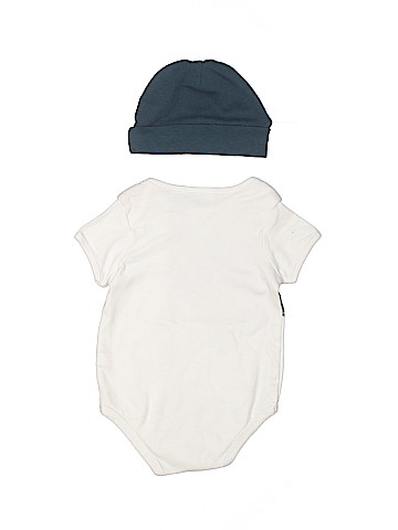First Impressions Short Sleeve Onesie (view 2)