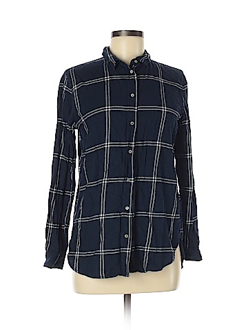 H&M Long Sleeve Button-Down Shirt (view 1)