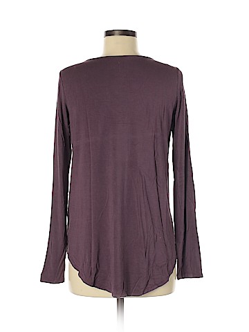 American Eagle Outfitters Long Sleeve Top (view 2)
