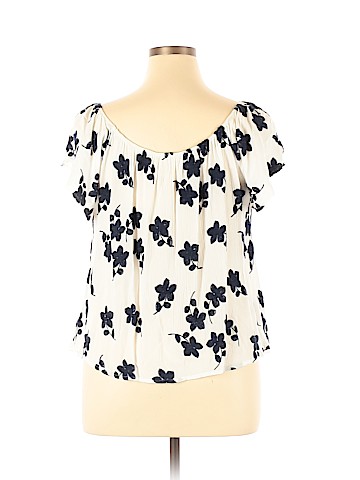 Jella C. Short Sleeve Blouse (view 2)