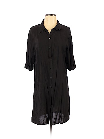 Victoria's Secret Short Sleeve Button-Down Shirt (view 1)