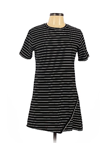 Forever 21 Short Sleeve T-Shirt (view 1)