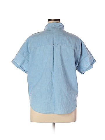 Levi's Short Sleeve Button-Down Shirt (view 2)