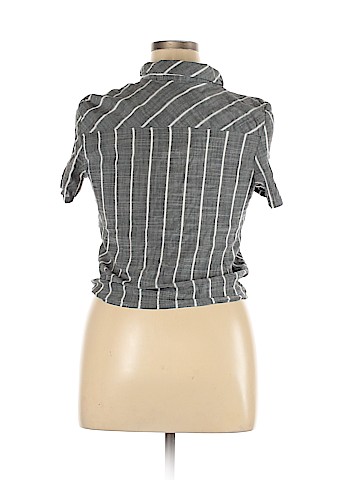 Universal Thread Short Sleeve Button-Down Shirt (view 2)