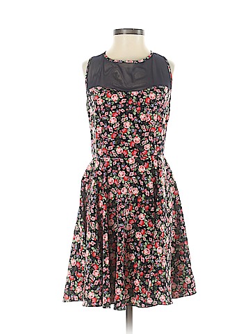 Forever 21 Casual Dress (view 1)