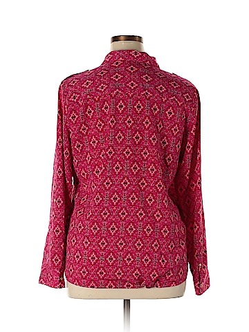 Croft & Barrow Long Sleeve Button-Down Shirt (view 2)