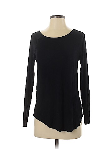 American Eagle Outfitters Long Sleeve T-Shirt (view 1)