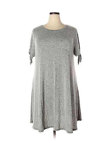 Old Navy Casual Dress (view 1)