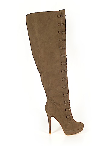 Shoedazzle Heels (view 1)