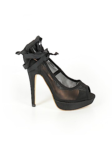 Colin Stuart Heels (view 1)