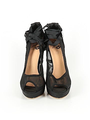 Colin Stuart Heels (view 2)