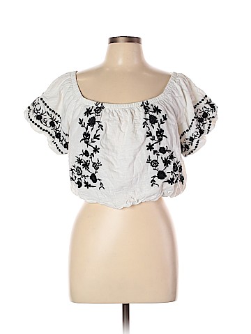 American Eagle Outfitters Short Sleeve Blouse (view 1)