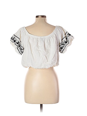 American Eagle Outfitters Short Sleeve Blouse (view 2)