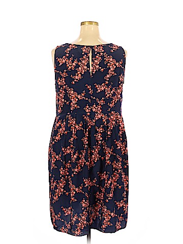 Old Navy Casual Dress (view 2)